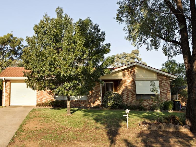 31 McNarry Place, Young NSW 2594
