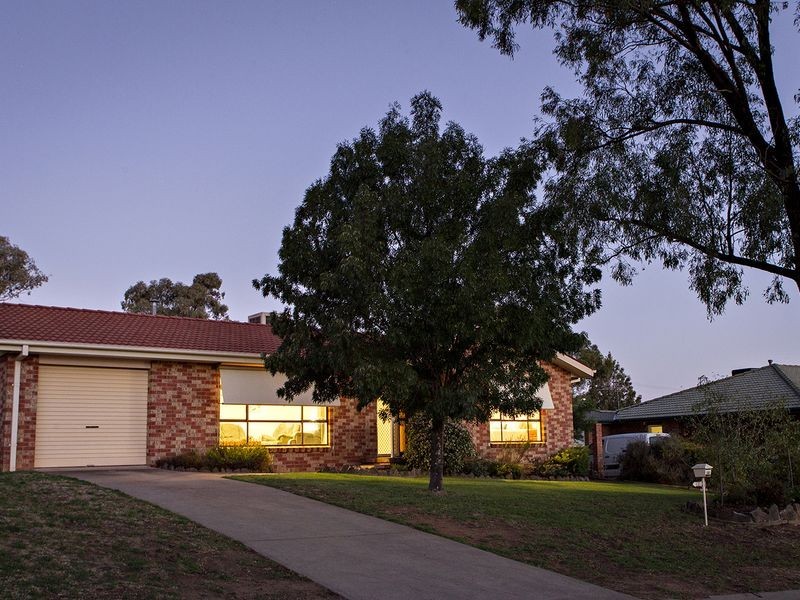 31 McNarry Place, Young NSW 2594