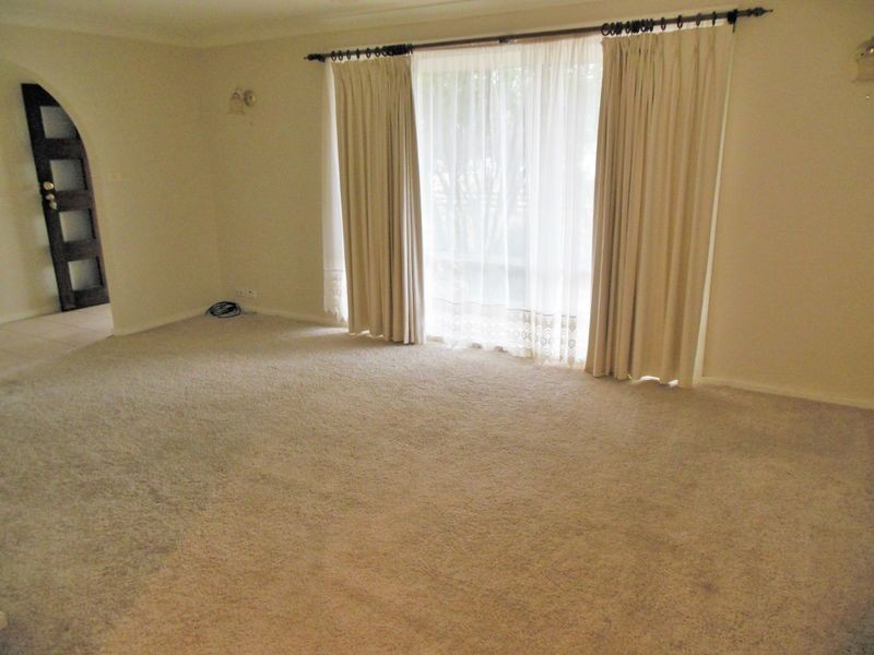 129 Willliam Street, Young NSW 2594