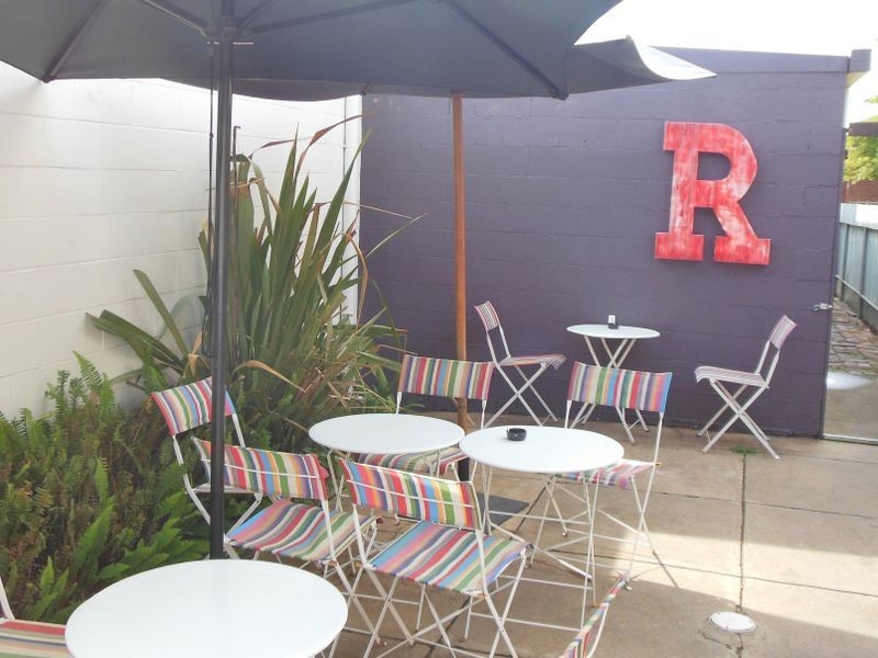 95 Boorowa Street, Young NSW 2594