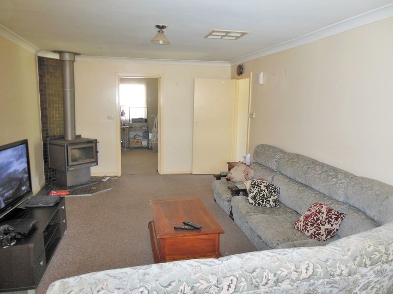 44 McLerie Street, Young NSW 2594