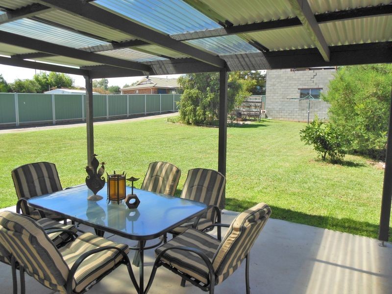 44 McLerie Street, Young NSW 2594