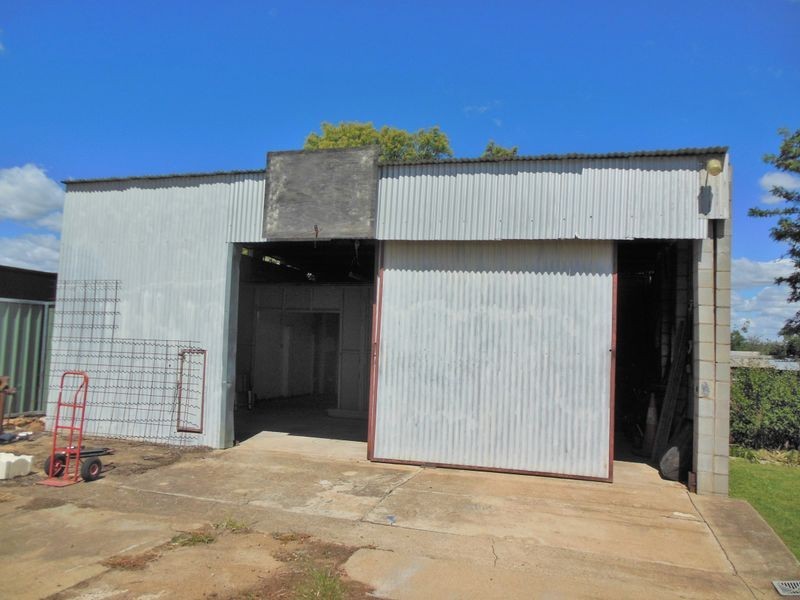 44 McLerie Street, Young NSW 2594