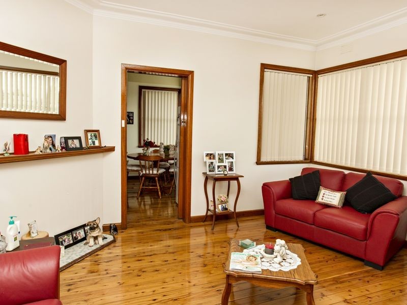 92 Lynch Street, Young NSW 2594