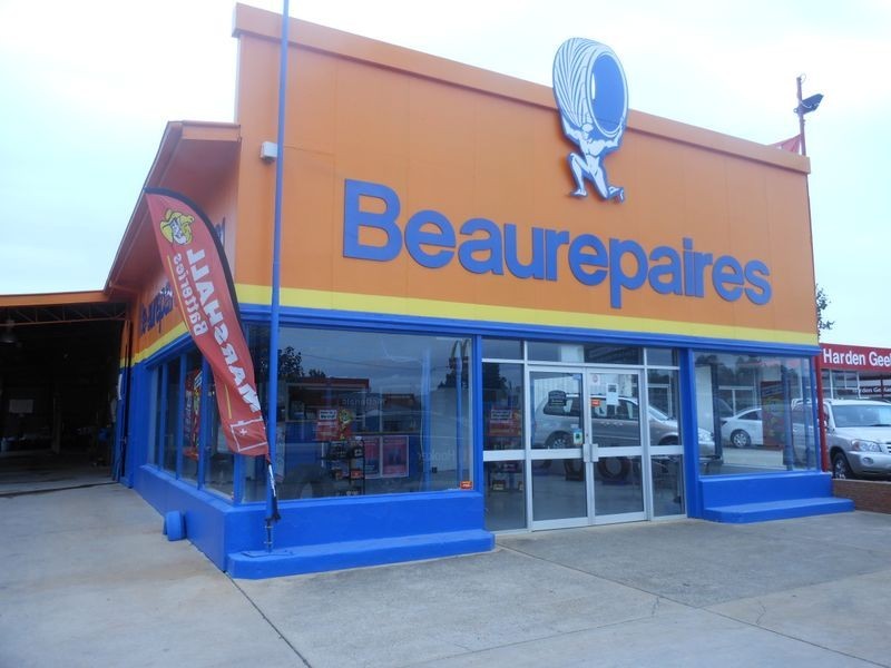 28 Zouch Street, Young NSW 2594