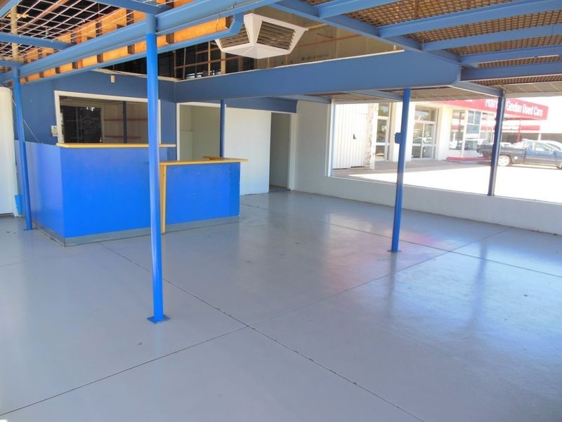 28 Zouch Street, Young NSW 2594