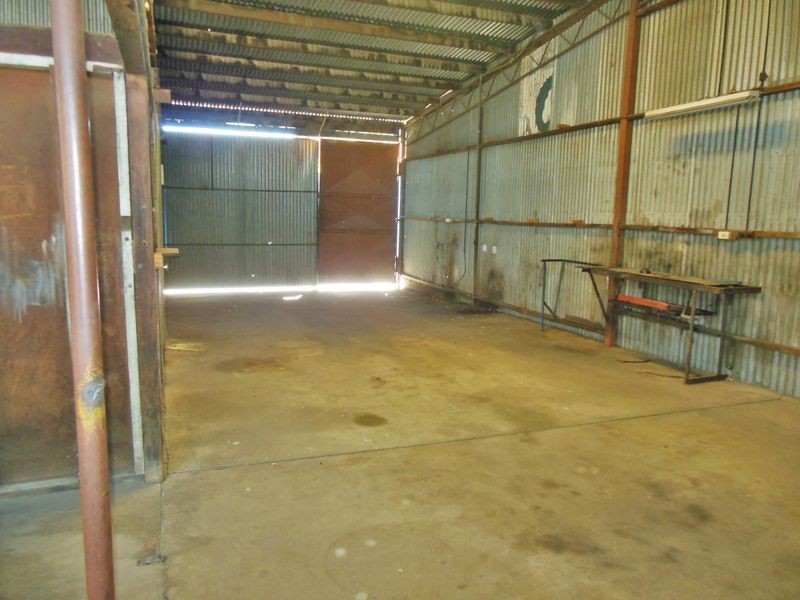 28 Zouch Street, Young NSW 2594