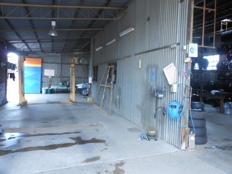 28 Zouch Street, Young NSW 2594