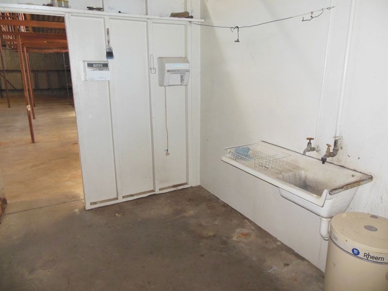 28 Zouch Street, Young NSW 2594