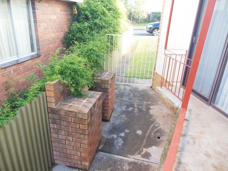 2 Cherry Court, Young NSW 2594