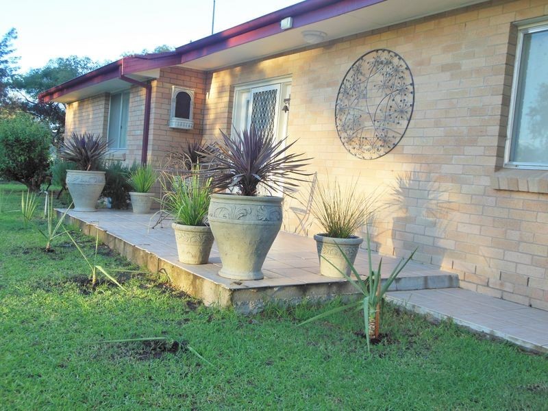 7 Willawong Street, Young NSW 2594