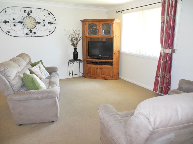 7 Willawong Street, Young NSW 2594