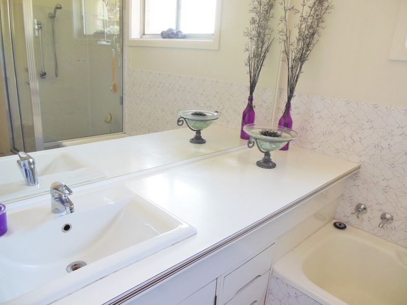 7 Willawong Street, Young NSW 2594