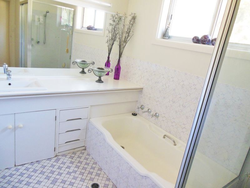 7 Willawong Street, Young NSW 2594