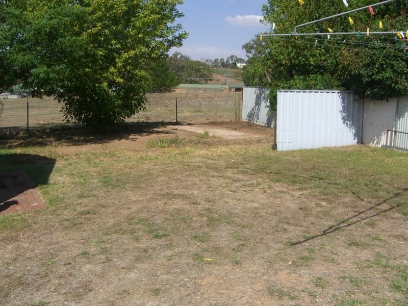 98 Wombat Street, Young NSW 2594
