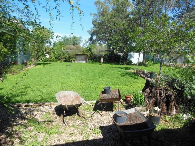 275 Henry Lawson Way, Young NSW 2594