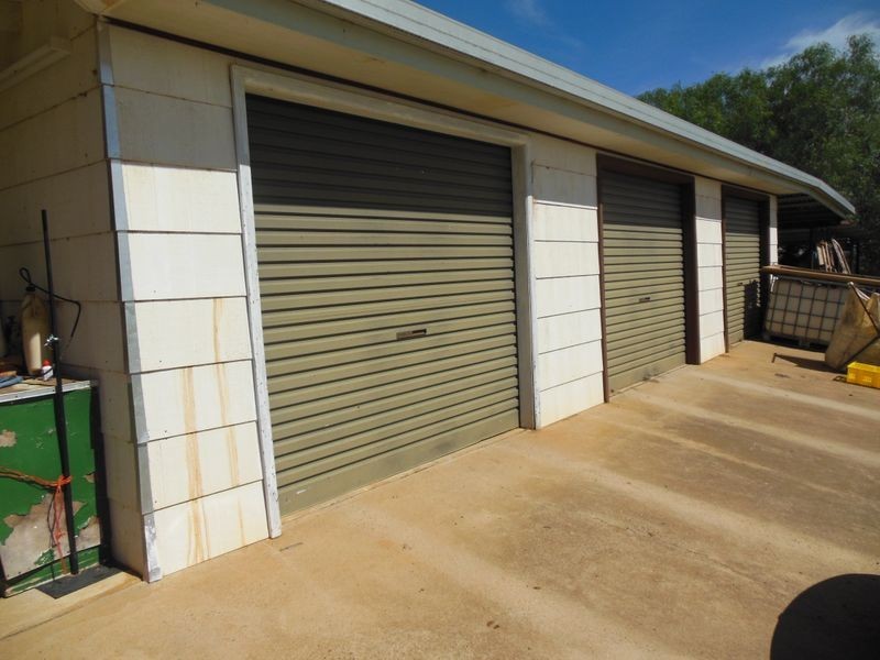 275 Henry Lawson Way, Young NSW 2594