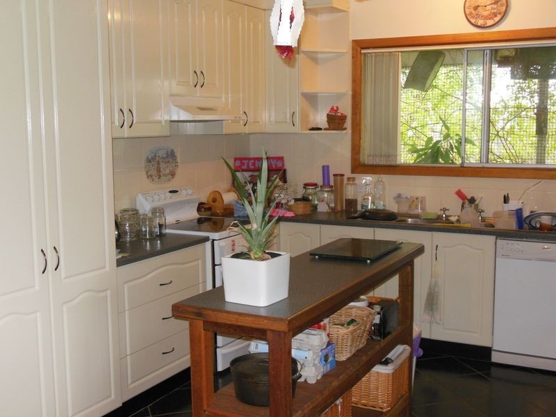 275 Henry Lawson Way, Young NSW 2594