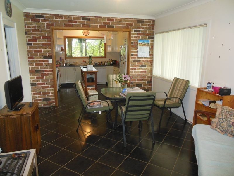 275 Henry Lawson Way, Young NSW 2594