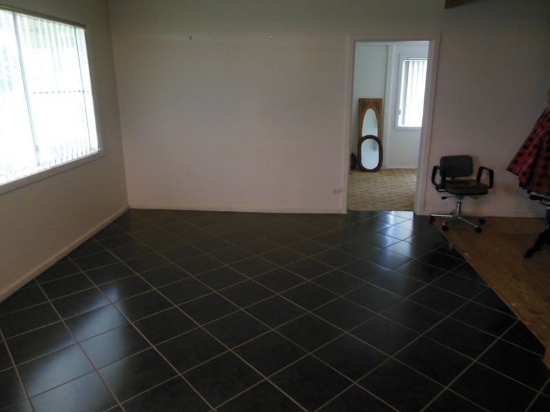 275 Henry Lawson Way, Young NSW 2594