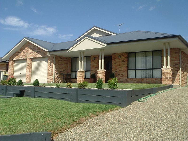 43 Petticoat Lane, Young NSW 2594