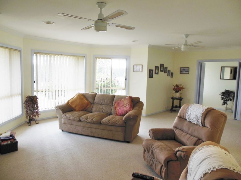 68 Wickham Lane, Young NSW 2594