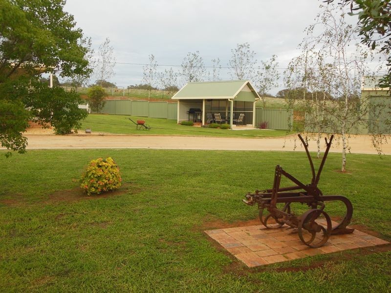 68 Wickham Lane, Young NSW 2594