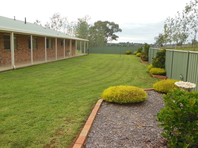 68 Wickham Lane, Young NSW 2594