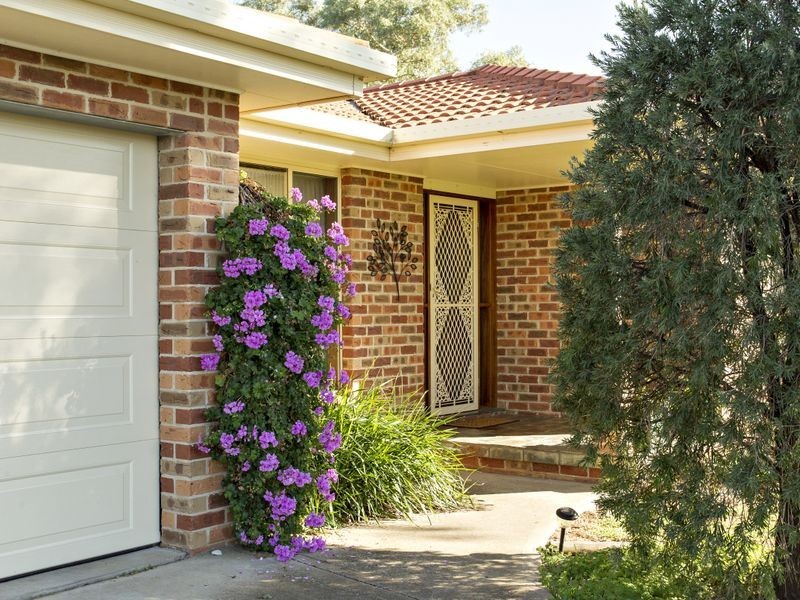 30 McNarry Place, Young NSW 2594