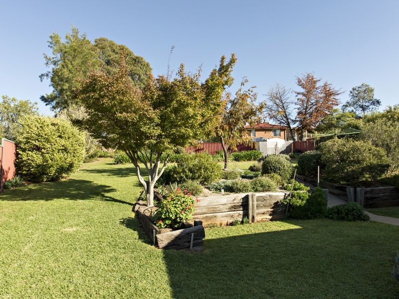 30 McNarry Place, Young NSW 2594