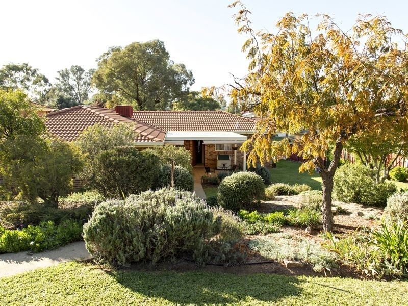 30 McNarry Place, Young NSW 2594