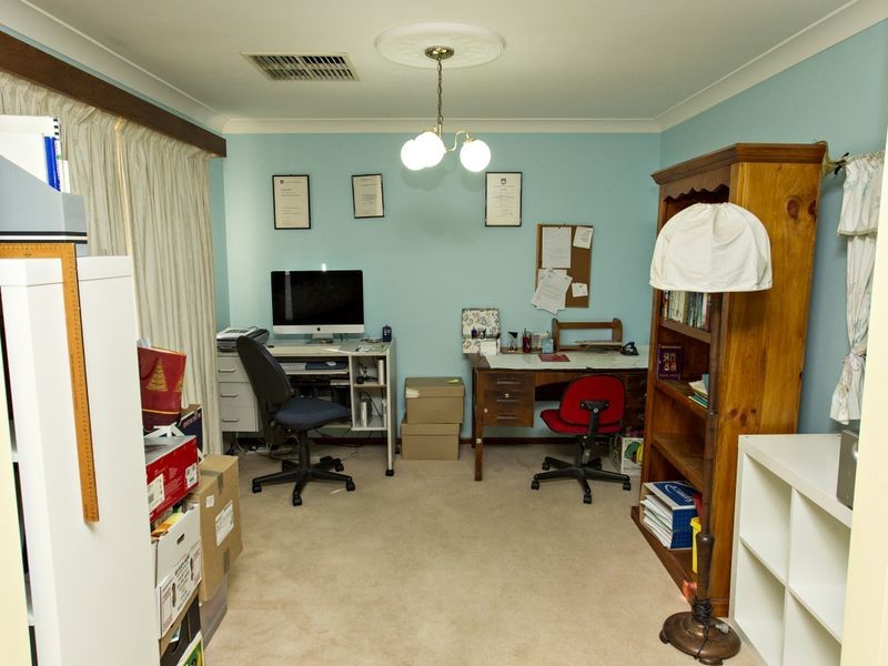 30 McNarry Place, Young NSW 2594