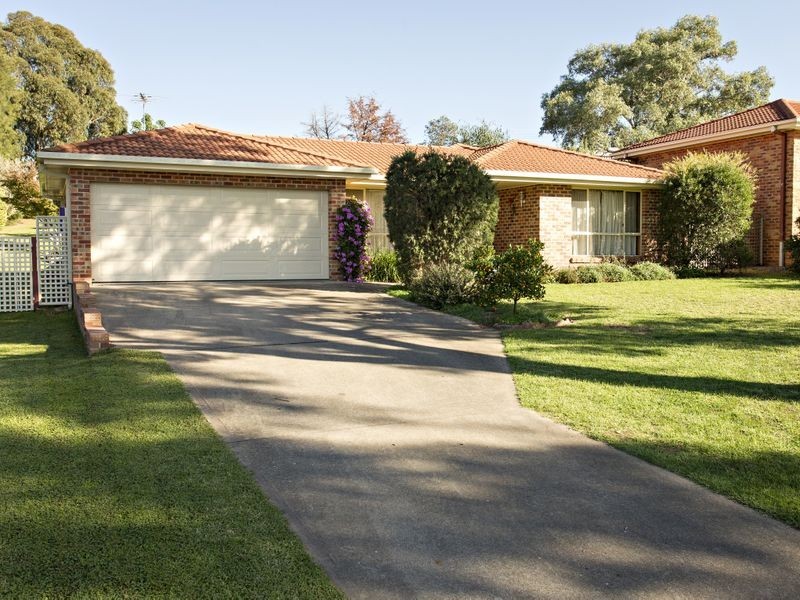 30 McNarry Place, Young NSW 2594