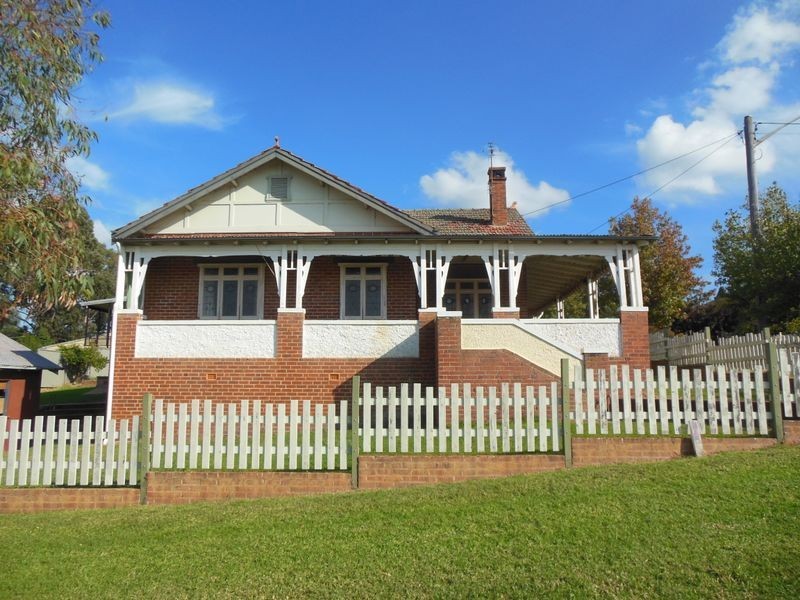 20 Campbell Street, Young NSW 2594
