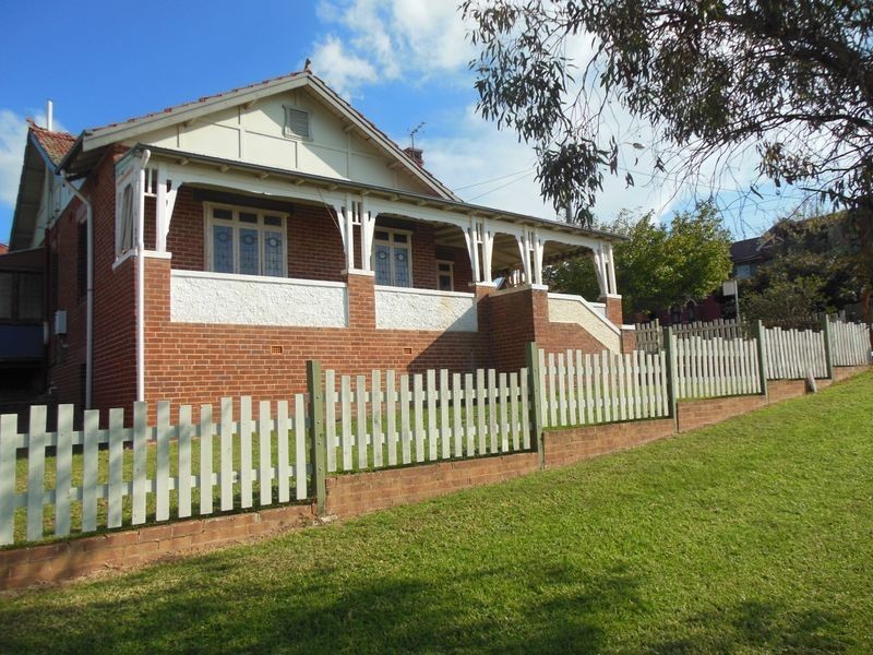 20 Campbell Street, Young NSW 2594