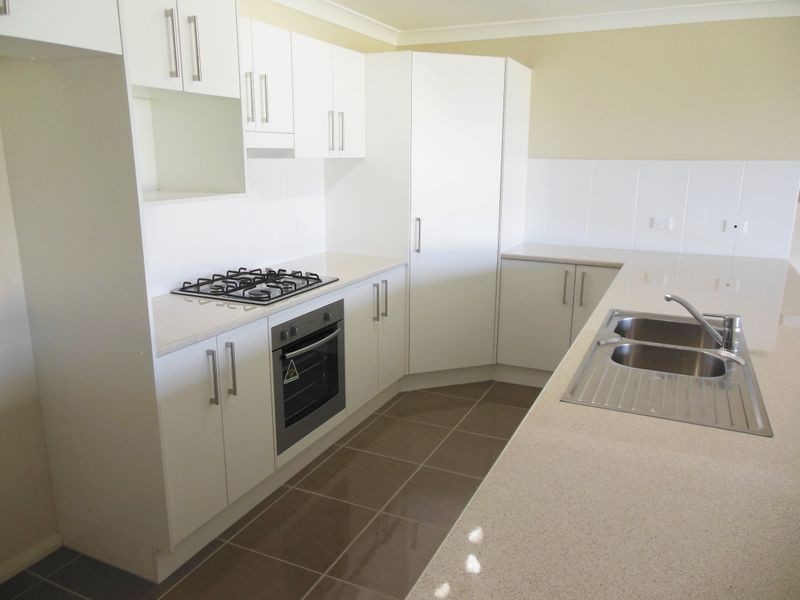 76 Hills Street, Young NSW 2594