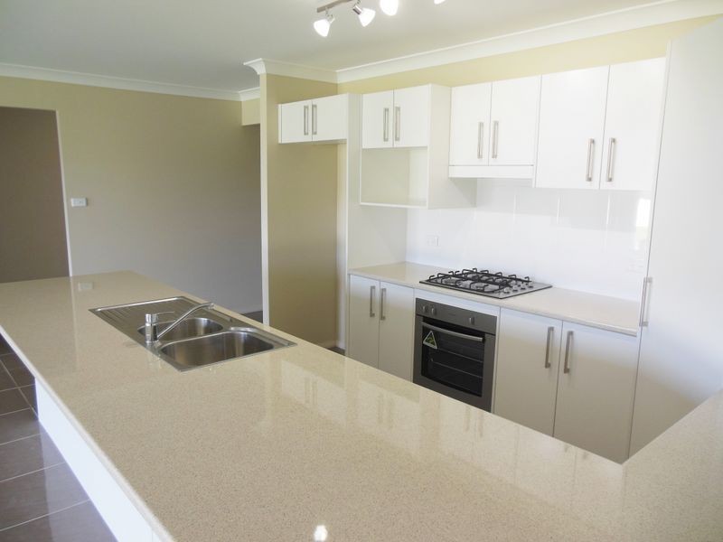 76 Hills Street, Young NSW 2594