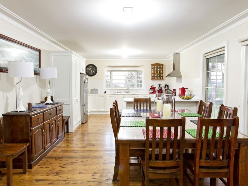 88 Burrows Road, Young NSW 2594