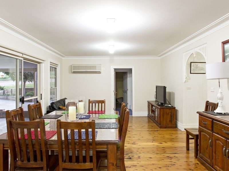 88 Burrows Road, Young NSW 2594