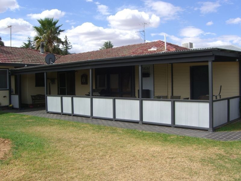 8 Nasmyth Street, Young NSW 2594