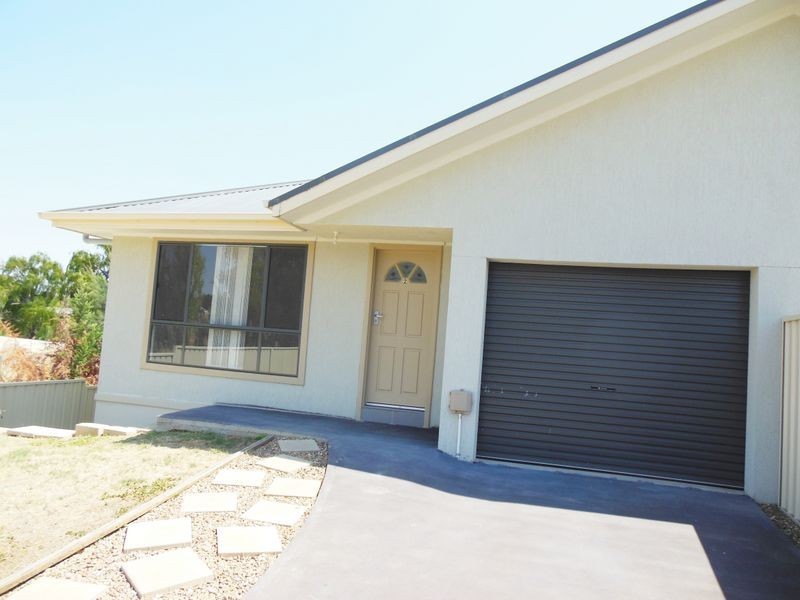 9 Trafalgar Street, Young NSW 2594