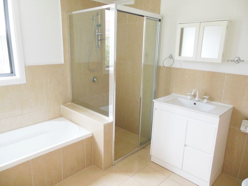 9 Trafalgar Street, Young NSW 2594