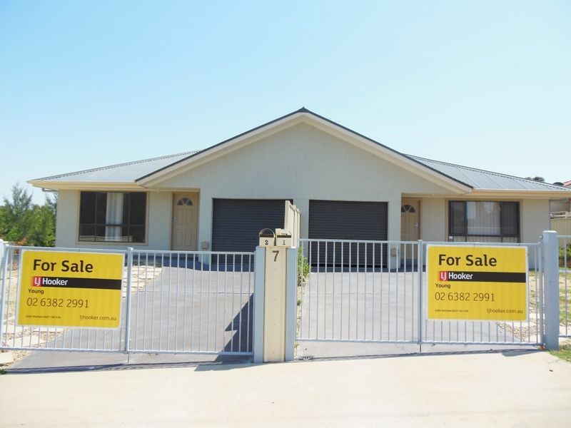 9 Trafalgar Street, Young NSW 2594