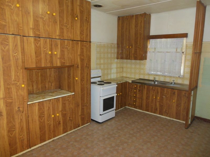 8 Miro Street, Young NSW 2594