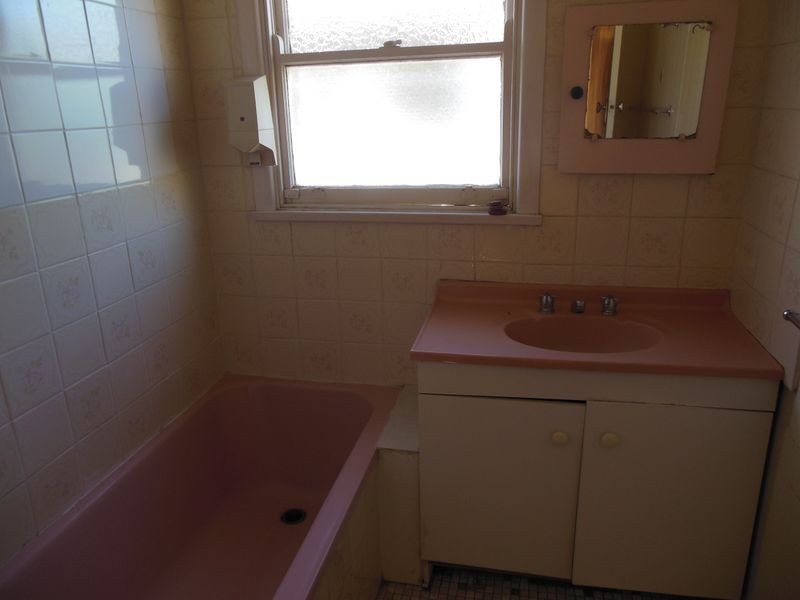 8 Miro Street, Young NSW 2594