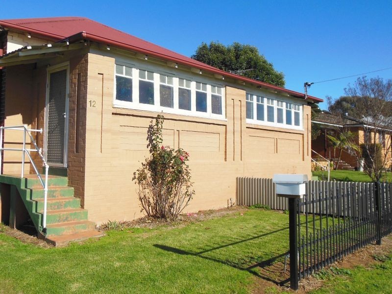12-14 Spring Street, Young NSW 2594