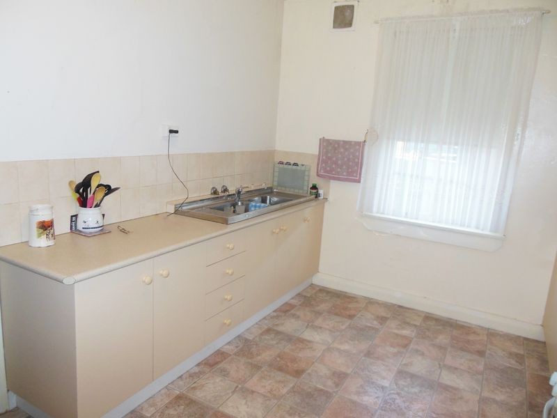 12-14 Spring Street, Young NSW 2594