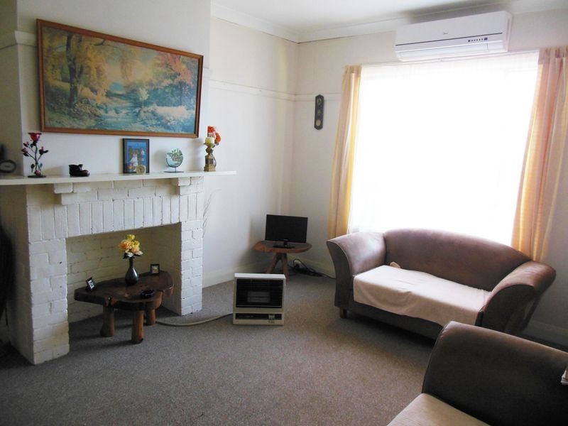 12-14 Spring Street, Young NSW 2594