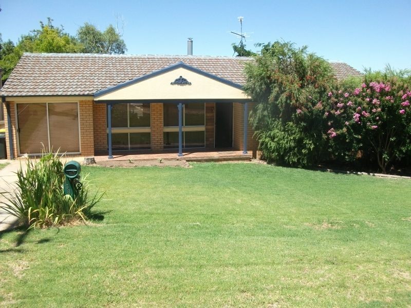 136 Edward Street, Young NSW 2594