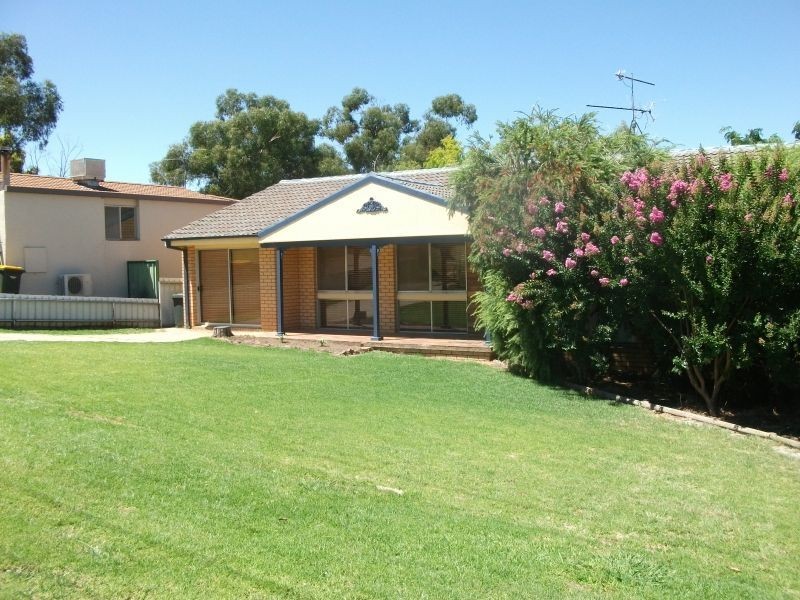 136 Edward Street, Young NSW 2594
